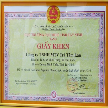 Công ty Trà Tâm Lan nhận giấy khen thực hiện tốt chính sách, pháp luật thuế